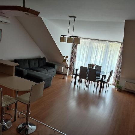 Larix Apartman ชาร์วาร์ ภายนอก รูปภาพ
