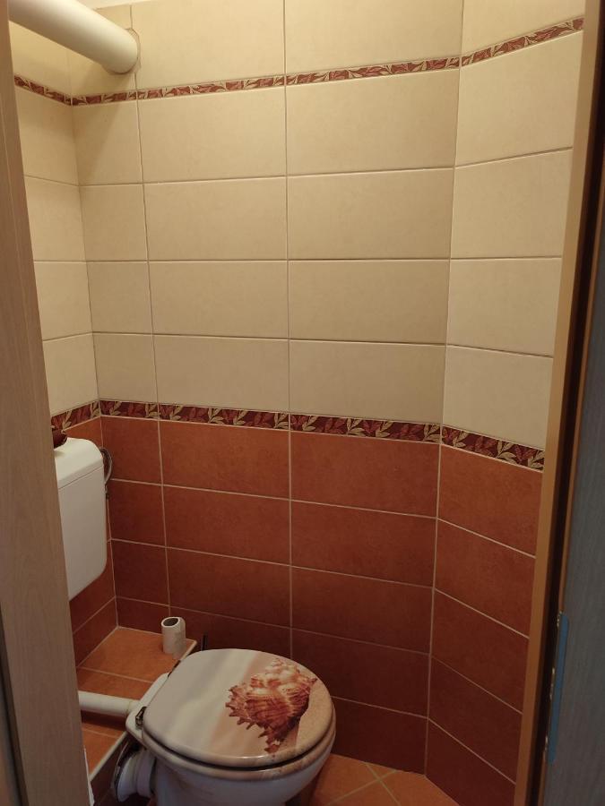 Larix Apartman ชาร์วาร์ ภายนอก รูปภาพ
