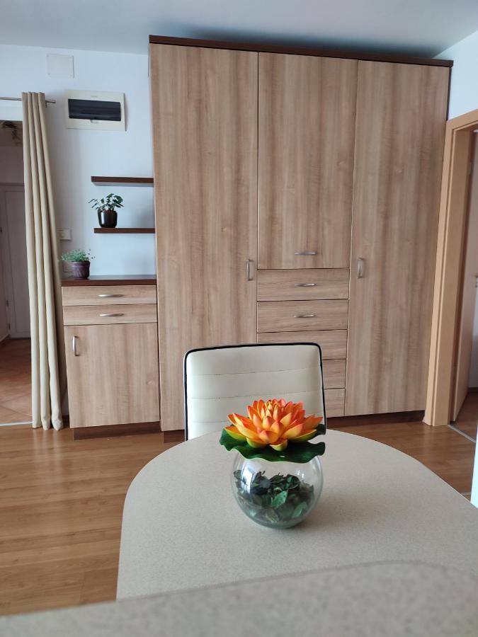 Larix Apartman ชาร์วาร์ ภายนอก รูปภาพ
