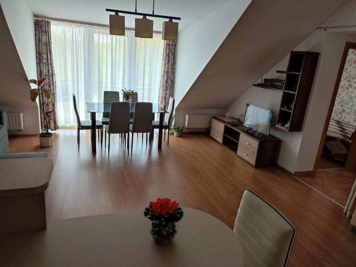 Larix Apartman ชาร์วาร์ ภายนอก รูปภาพ