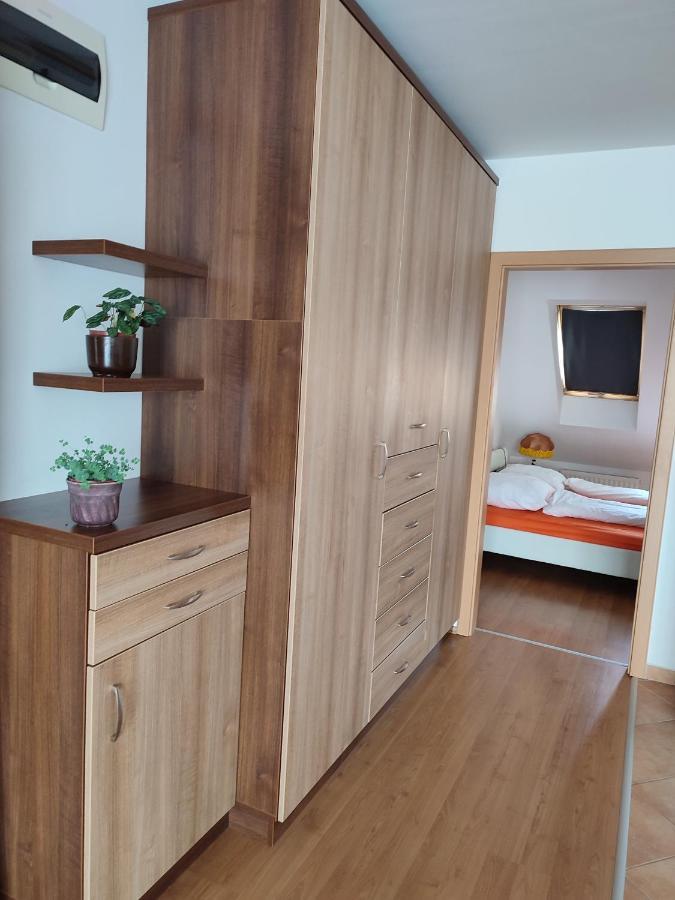 Larix Apartman ชาร์วาร์ ภายนอก รูปภาพ